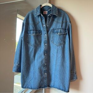 Levi’s denim pearl button shacket